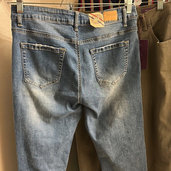 🚨SOLD🚨 - Picture 2 of 2